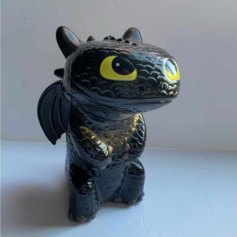 TOOTHLESS piggy bank How to train your dragon